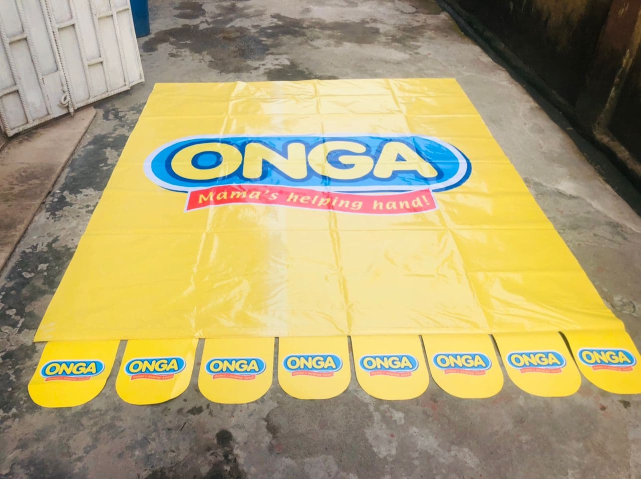 Onga — Canopy roof and valance printed and laid out before assembly.