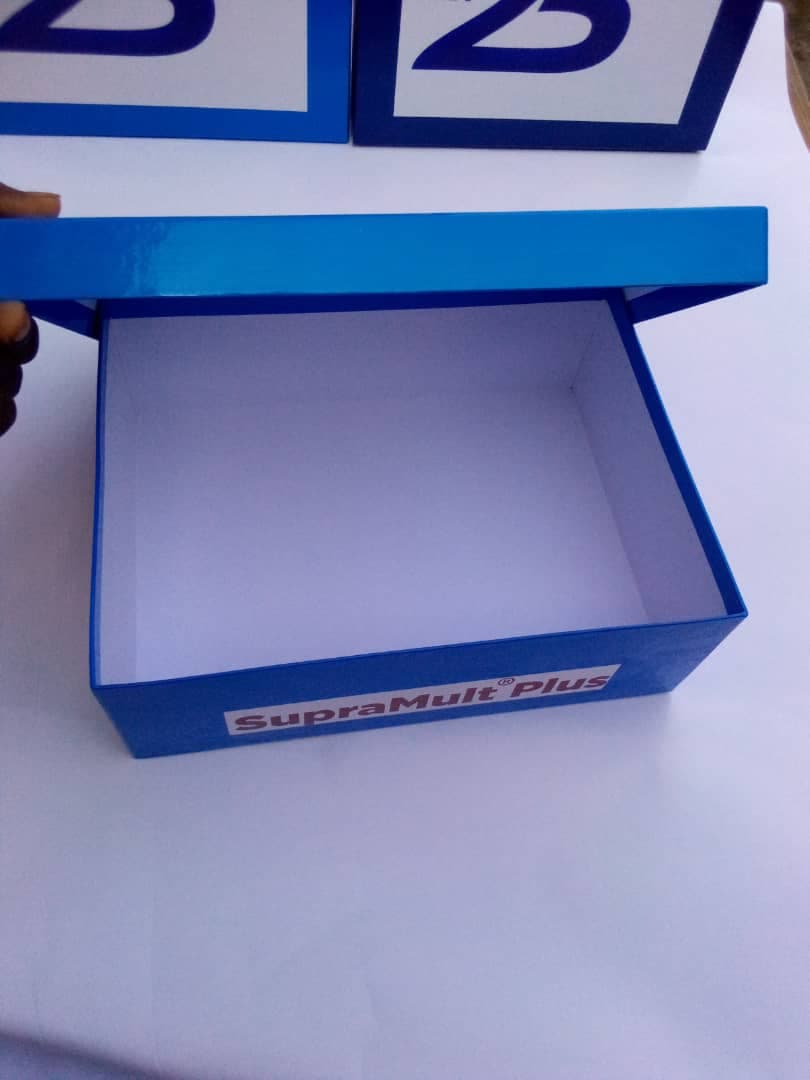 SupraMult — Gloss-laminated cartons, shown open.
